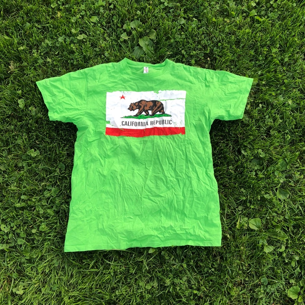 🌻NEON GREEN T-SHIRT🌻